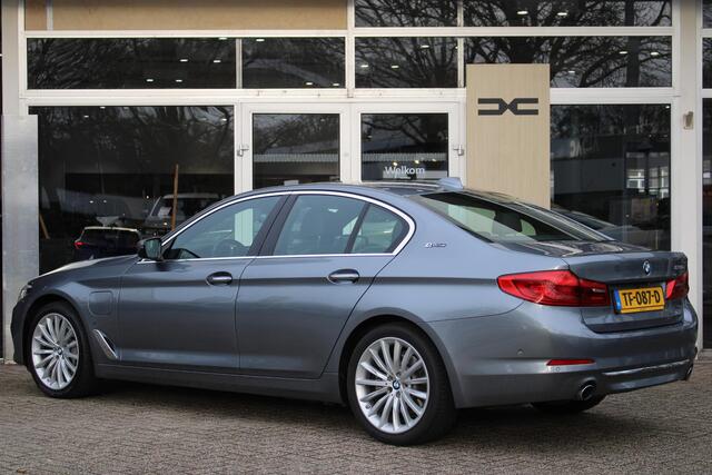 BMW 5-SERIE 530e iPerformance High Executive Automaat | Navigatiesysteem | Achterruitrij Camera | Lederen Bekleding