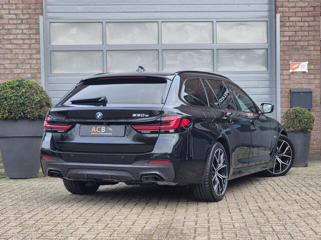 BMW 5-SERIE 530 e M-Sport Hybride Schuifdak, Leder M-pakket.
