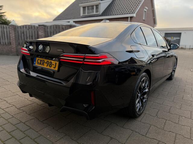 BMW 5-SERIE 530e M-Sport Origineel Nederlands