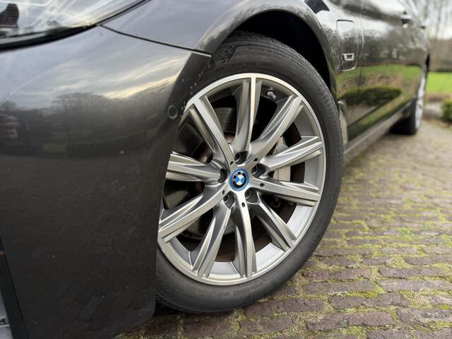 BMW 5-SERIE 530e Bus Ed. | Adaptive | trekhaak | Leder | Camera |