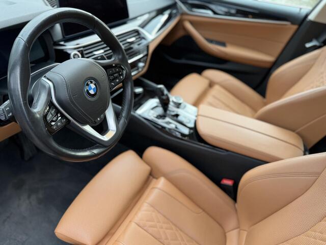 BMW 5-SERIE 530e Bus Ed. | Adaptive | trekhaak | Leder | Camera |