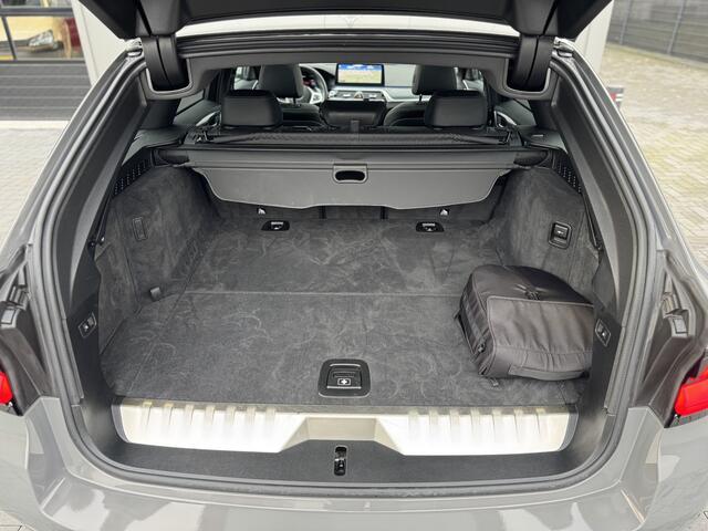 BMW 5-SERIE Touring LCI 530e M Sport High Executive | Panorama | Leder | 19" | HiFi Audio | Stoelverwarming v + a