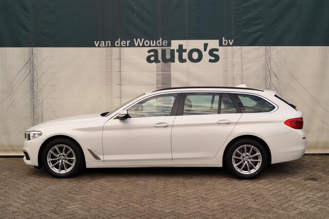 BMW 5-SERIE Touring 520i 184pk Automaat Executive Edition -NAVI-ECC-