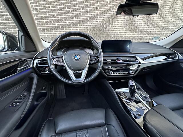 BMW 5-SERIE Touring 520d High Executive | Panoramadak | Luxury line | 360 Camera | Head-up Display