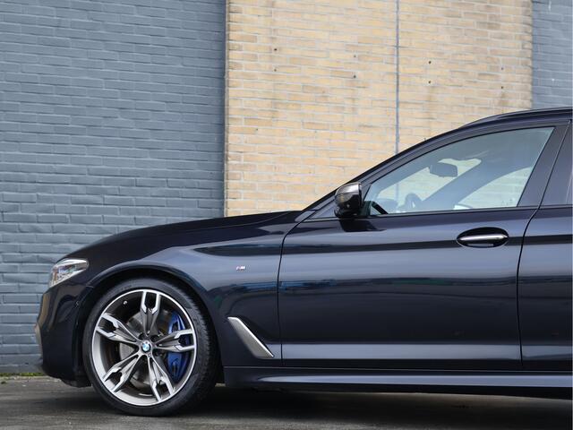 BMW 5-SERIE Touring M550d xDrive M Sport | 400PK | Nappa Leder | Panorama | HUD | Harman/Kardon |