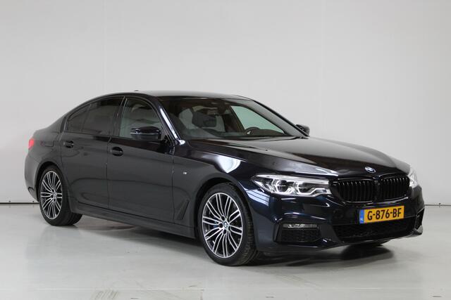 BMW 5-SERIE 530i High Ex M-Sport | HUD | Sfeer | Memory | Trekhaak | Camera