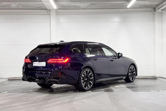 BMW 5-SERIE Touring 550e xDrive | M-Sport Pro | Travel Pack | Innovation Pack | Comfort Pack | Driving Assistant Professional | Parking Assistant Plus | Bowers&Wilkins | Comfort Access | Trekhaak