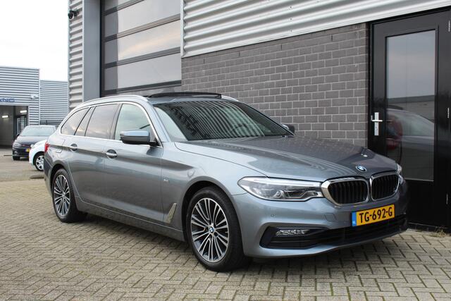 BMW 5-SERIE Touring 520d High Executive / Panoramadak / N.A.P.