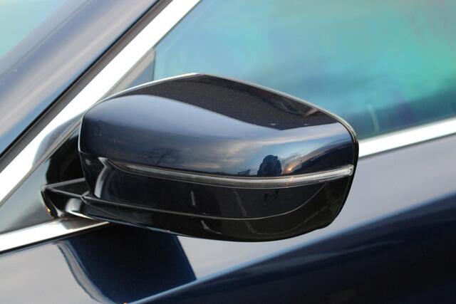 BMW 5-SERIE Touring 530e xDrive High Executive Luxury Line Automaat / Trekhaak / Laserlight / Active Cruise Control / Comfortstoelen / Stoelverwarming / Live Cockpit Professional