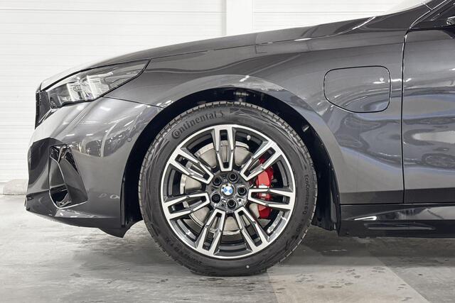 BMW 5-SERIE 530e | M-Sport Pro | Travel Pack | Comfort Pack | Driving Assistant Plus | Harman/Kardon | Panoramadak | Comfort Access
