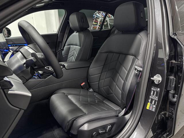 BMW 5-SERIE 530e | M-Sport Pro | Travel Pack | Comfort Pack | Driving Assistant Plus | Harman/Kardon | Panoramadak | Comfort Access