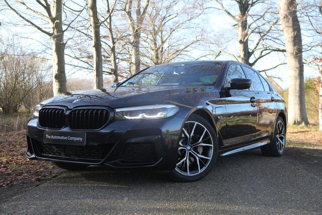 BMW 5-SERIE 530e M Sport |HIFI|Stuurver|Drivingass|CarbonZwart|