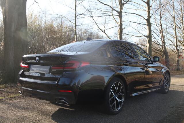 BMW 5-SERIE 530e M Sport |HIFI|Stuurver|Drivingass|CarbonZwart|