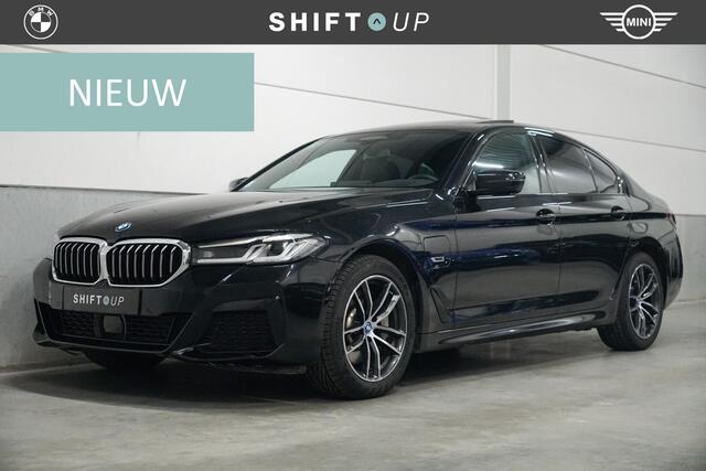 BMW 5-SERIE 530e xDrive M-Sport | Schuifdak | Harman Kardon | Head Up