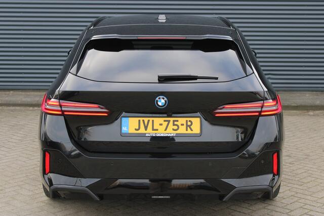 BMW 5-SERIE Touring 530e xDrive M-Sport Pro Bowers & Wilkins Trekhaak LED Stoelkoeling/verwarming