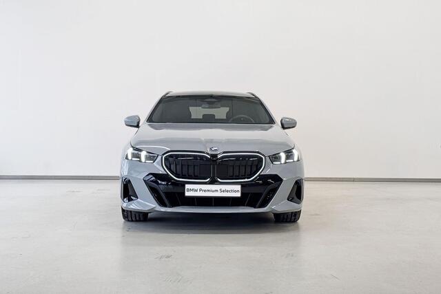BMW 5-SERIE Touring 530e Innovation Pack M Sportpakket Pro Aut. - Beschikbaar vanaf: Maart 2026
