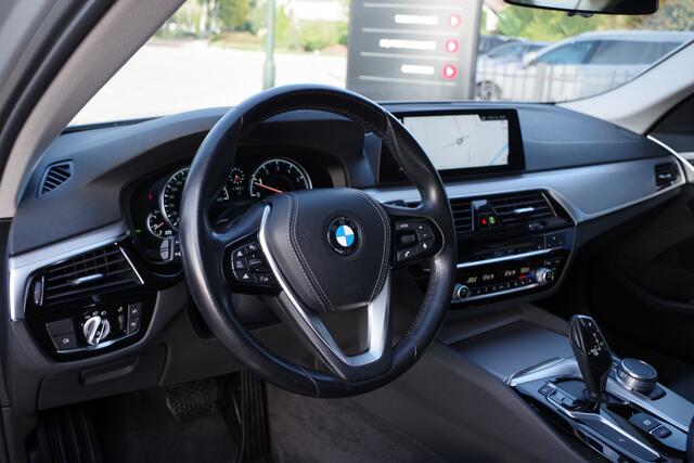 BMW 5-SERIE 540i 340 PK xDrive High Executive, Trekhaak, Schuif-Kanteldak, Adap. Cruise Control, Memory