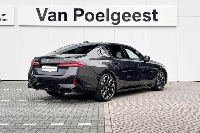 BMW 5-SERIE Sedan 520i Innovation Pack | M Sport