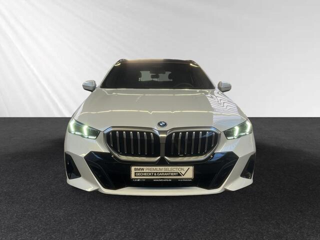 BMW 5-SERIE Touring 530e M Sport Edition