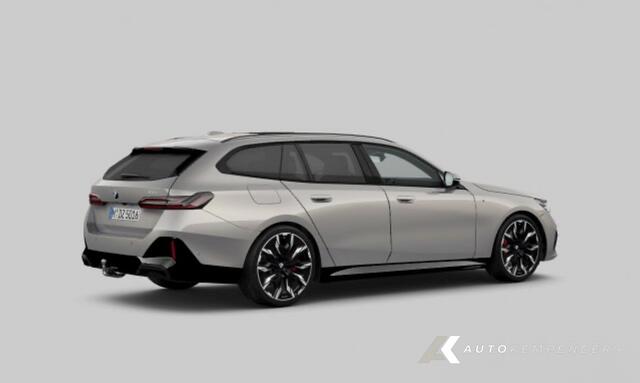 BMW 5-SERIE 520i M Sport Pro | Panorama | Bowers & Wilkins | Head-Up | 360° | 21 Inch | Trekhaak | Iconic |