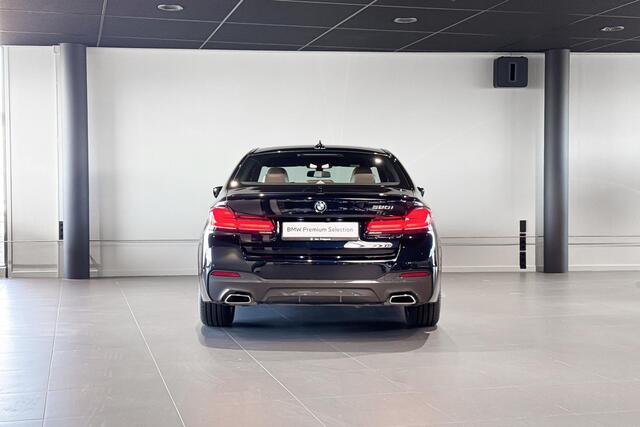BMW 5-SERIE Sedan 520i Business Edition Plus | M Sport | Stoelverwarming | Achteruitrijcamera | Laserlight |