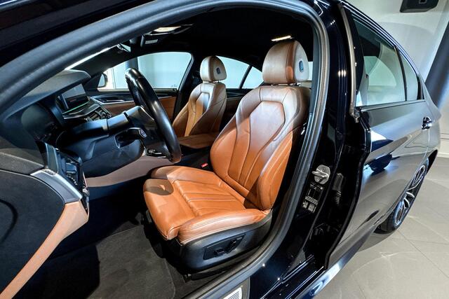BMW 5-SERIE Sedan 520i Business Edition Plus | M Sport | Stoelverwarming | Achteruitrijcamera | Laserlight |