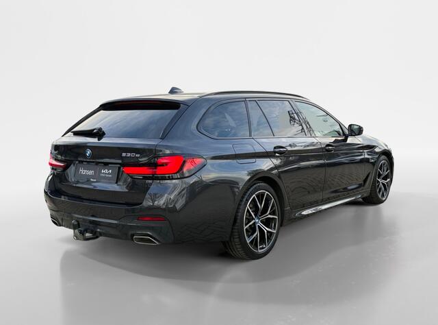 BMW 5-SERIE 530e M-Sport I Shuifdak I Trekhaak I Leder | Apple Carplay/Android Auto | DAB | Elektrisch wegklapbare trekhaak