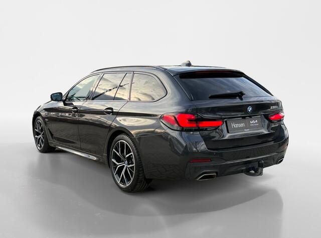 BMW 5-SERIE 530e M-Sport I Shuifdak I Trekhaak I Leder | Apple Carplay/Android Auto | DAB | Elektrisch wegklapbare trekhaak
