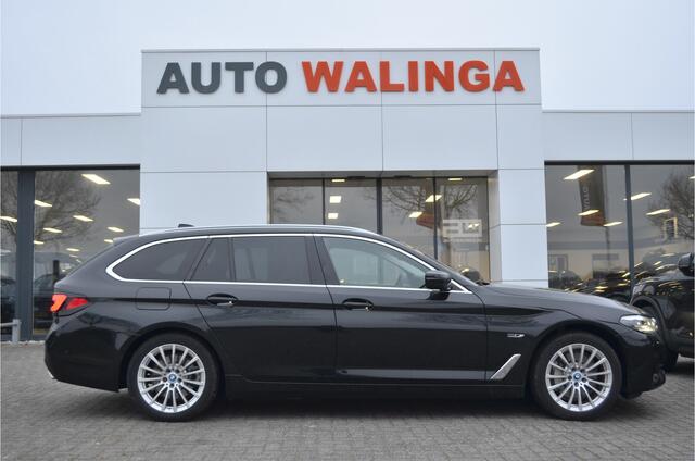 BMW 5-SERIE Touring 530e Leer | Head Up | Stuur-Stoelverw v+a | Adapt Cr | Sfeerverl.| Dealer onderhouden!