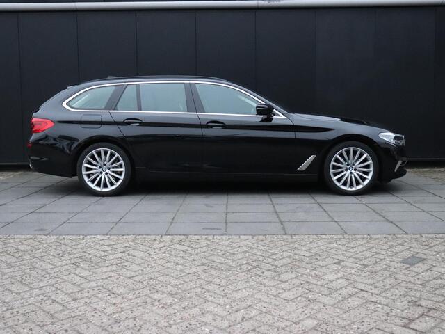 BMW 5-SERIE Touring 520i Corporate Lease High Executive | LEDER | MEMORY | PANO-DAK | CAMERA | APPLE CARPLAY | STOELVERW. | CRUISE | NAVI |