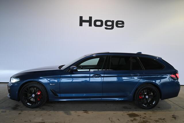 BMW 5-SERIE Touring 530e xDrive Business Edition Plus M-Pakket Panoramadak Head Up Laser-LED Adaptieve cruise Inruil Mogelijk!