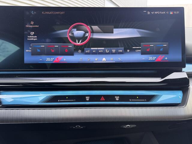 BMW 5-SERIE 550e xDrive | M Sportpakket Pro | 21inch | HUD | B&W | Panorama-dak |