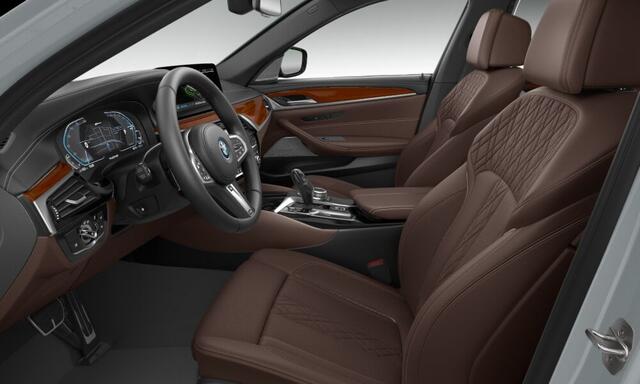 BMW 5-SERIE Touring 530e M-Sport Pro | Individual Brooklyn Grau | 19" | Ventilatie | Lederen Dash | Driving Ass. Pro | Laser | Harman Kardon