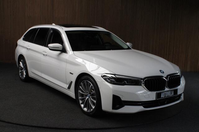 BMW 5-SERIE Touring 530e xDrive Panodak Leder Camera Memory ACC Elektr. achterklep Virtual Carplay LED Stoelverwarming DAB