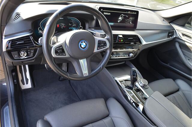 BMW 5-SERIE Touring 530e M-Sport uitv,Laser,Trekhaak,Pano,Memory,Carplay,Assist.
