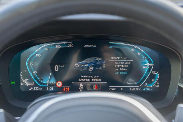 BMW 5-SERIE Touring 530e xDrive M-Sport PANO | LASER | HUD | KEYLESS | INDIVIDUAL TANSANITBLAU