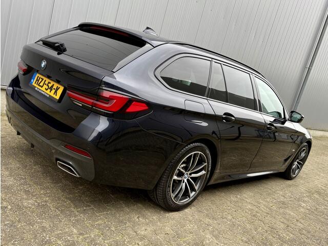 BMW 5-SERIE Touring 530e M-SPORT EXEC. / HUD / TREKHAAK / BTW / CARBONSCHWARZ