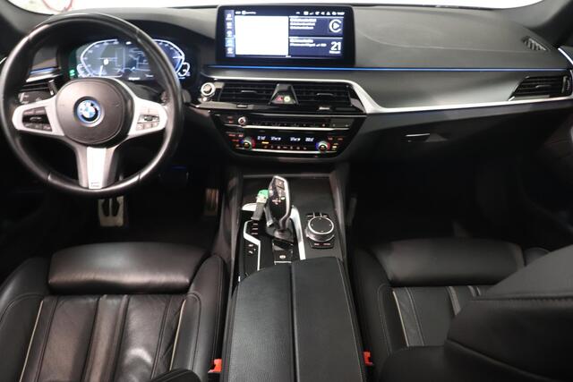 BMW 5-SERIE 530e Business Edition Plus | Panoramadak | M-sport | Laser LED | SoH 95% | Leder | Memory |