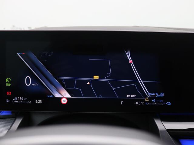 BMW 5-SERIE Touring 530e xDrive 299PK Aut. M-Sport, Panoramadak, Head-Up Display, Stoelverwarming & ventilatie, Bowers & Wilkins Audio, Elektr. Achterklep, Trekhaak, 21" LM Velgen