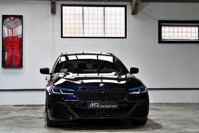 BMW 5-SERIE Touring 530i High Executive | M-Sport | 20 inch | Adapt. cruise control| Trekhaak | NL auto | 1e eigenaar | BTW |