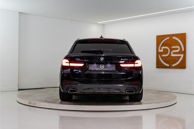 BMW 5-SERIE Touring 540i xDrive High Executive M Sport | 334PK | Laserlicht | Pano | HUD | Sfeer