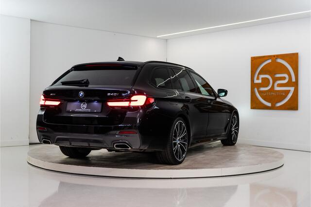 BMW 5-SERIE Touring 540i xDrive High Executive M Sport | 334PK | Laserlicht | Pano | HUD | Sfeer