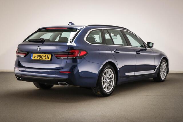 BMW 5-SERIE Touring 520i High Executive Edition | AUDIO MEDIA / SAFETY / PARKING- PACK | DAB | APPLELE | CAMERA | STOELVERWARMING