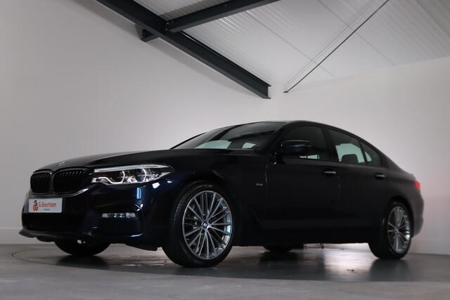 BMW 5-SERIE 520i High Executive Sportline M-sport LED, Volleder, Trekhaak, Memory, Goed onderhouden!