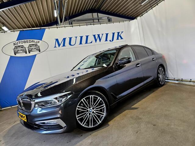 BMW 5-SERIE 530i High Executive / Luxury Line / Camera / NL Auto