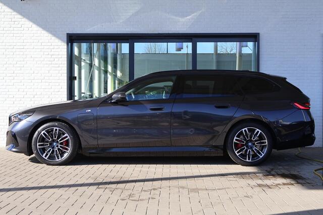 BMW 5-SERIE Touring 530e | M Sport Pro | Driving Assistant Plus | Innovation Pack | Travel Pack