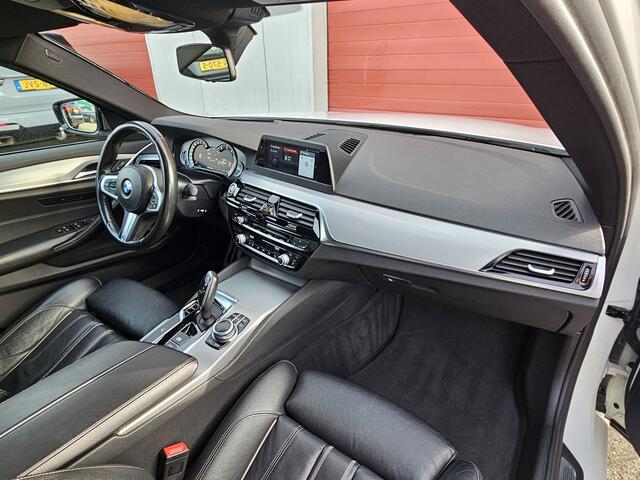 BMW 5-SERIE M550i xDrive High Executive | Head-up | Elek. Trekhaak