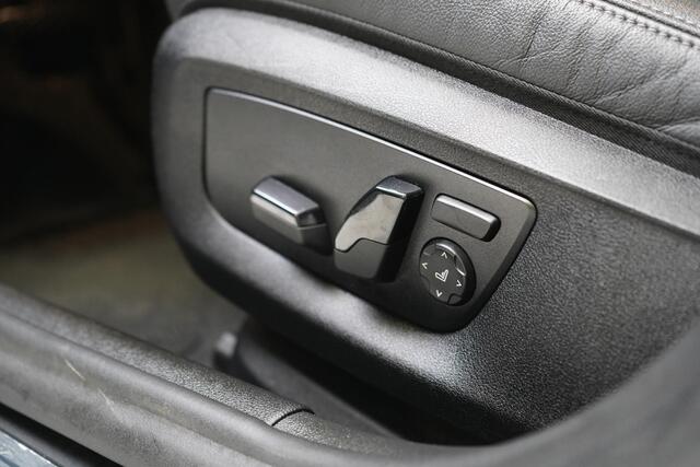 BMW 5-SERIE Touring 530e Business Edition Plus | Harman Kardon | SoH 94% | Head Up | Trekhaak | Adaptive cruise | Sportstoelen | Blind spot | Stuurverwarming