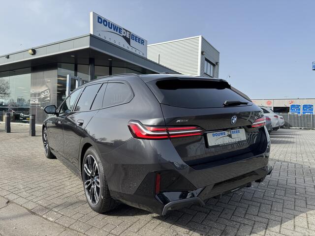 BMW 5-SERIE Touring 530e xDrive M Sport Trekhaak | Stuurverw. | Harman Kardon | Stoelverw.