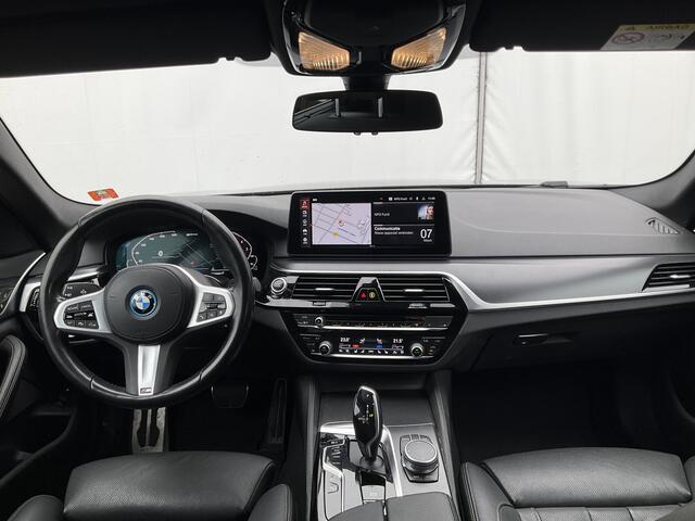 BMW 5-SERIE Touring 530e M-Sport Leer Memory Laser Adapt.Cr Sfeer PHEV Business Edition Plus Plug-in